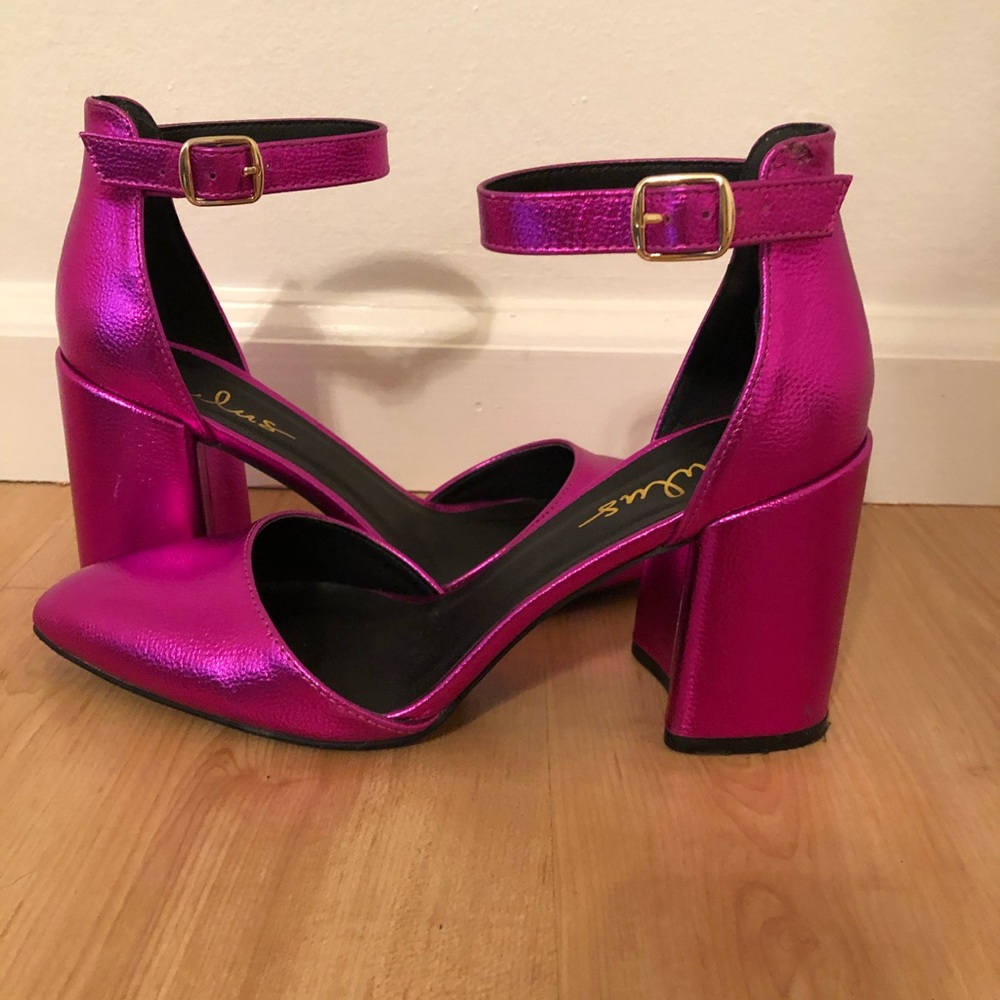 Lulu’s Metallic Pink Block Heels